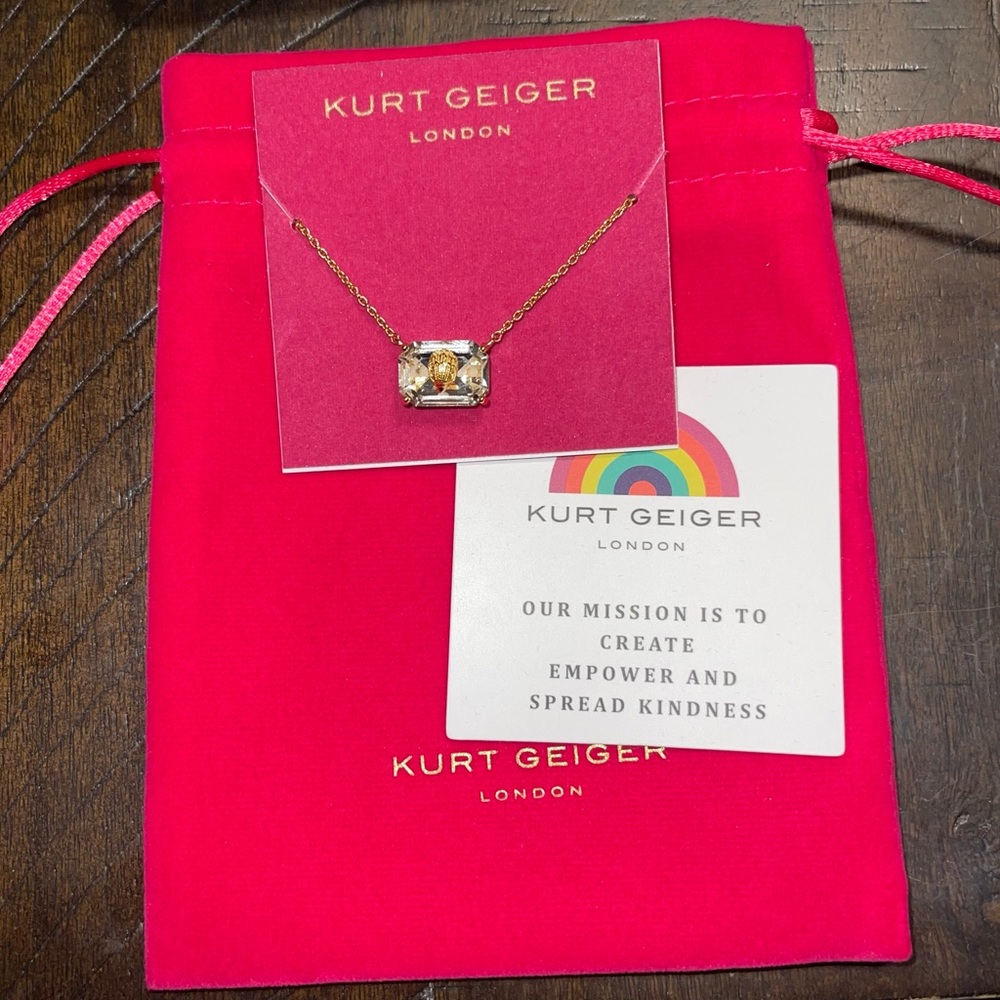 NWT Kurt Geiger Gold Pendant Necklace with Gem